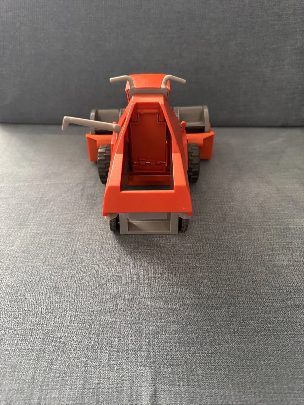 Disney Pixar Cars Chase & Change Frank the Combine Tractor without Bin